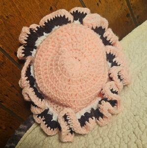 Ruffle beanie hat